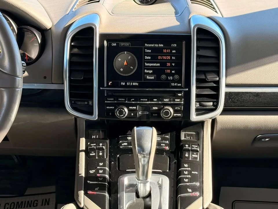 2014 Porsche 958 Cayenne S - Image 16 of 18