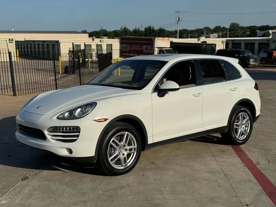 2014 Porsche 958 Cayenne - Image 2 of 13