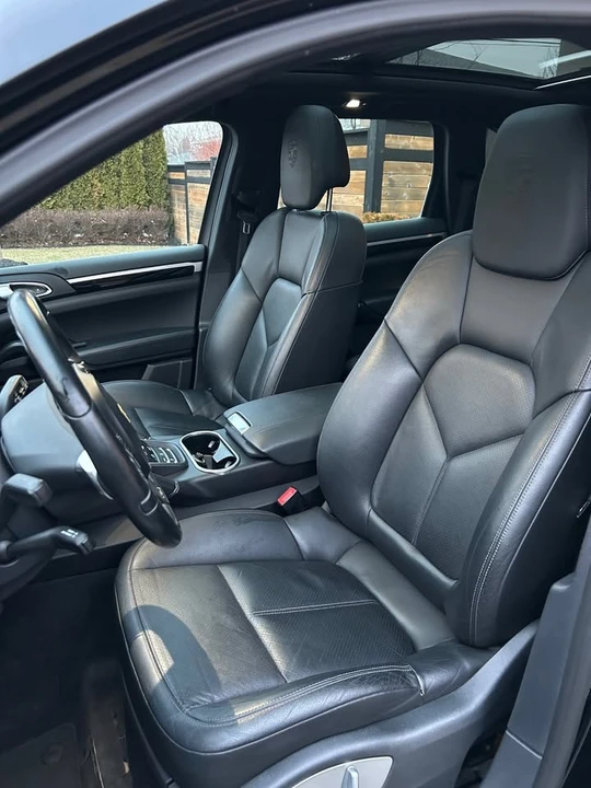 2014 Porsche 958 Cayenne - Image 10 of 14