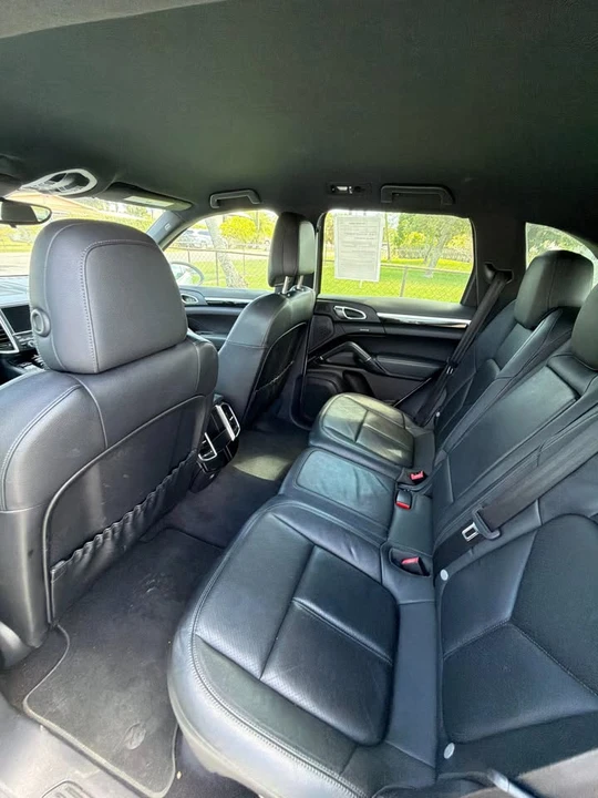 2014 Porsche 958 Cayenne S - Image 6 of 6