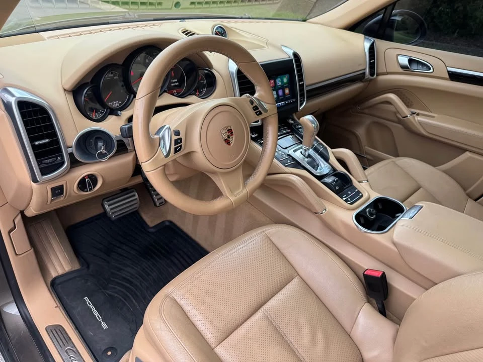 2014 Porsche 958 Cayenne S - Image 9 of 19
