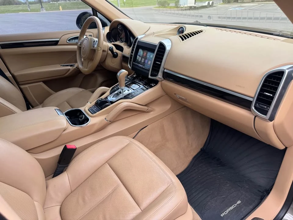 2014 Porsche 958 Cayenne S - Image 13 of 19
