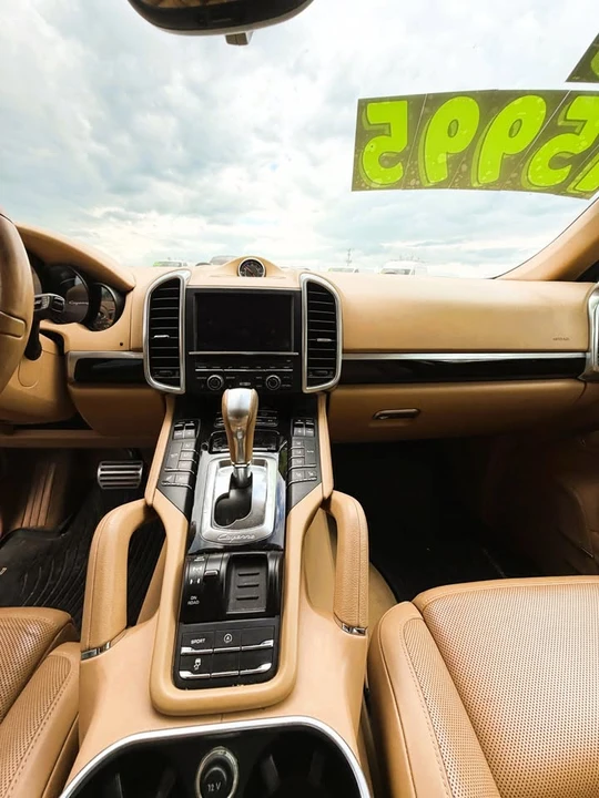 2014 Porsche 958 Cayenne S - Image 8 of 11