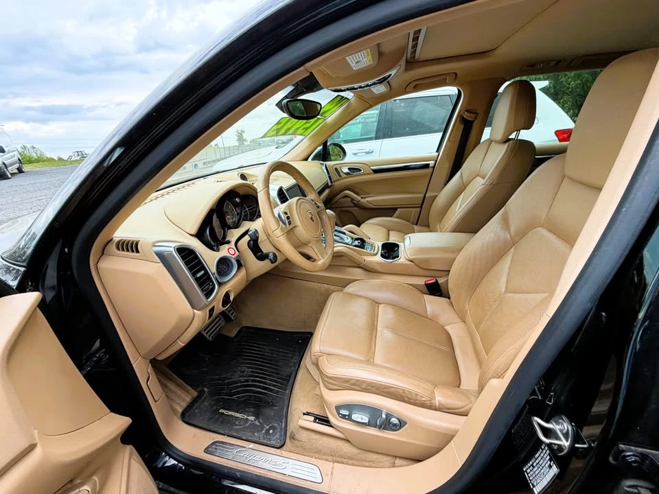 2014 Porsche 958 Cayenne S - Image 9 of 11
