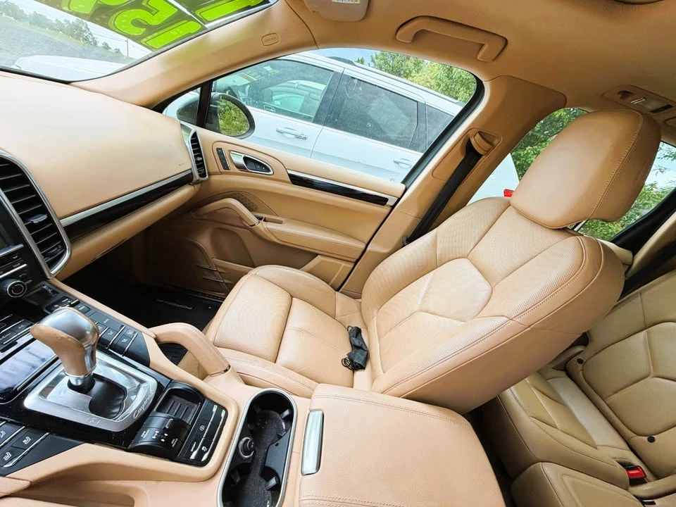 2014 Porsche 958 Cayenne S - Image 10 of 11