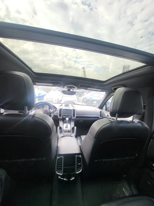 2014 Porsche 958 Cayenne S - Image 7 of 13