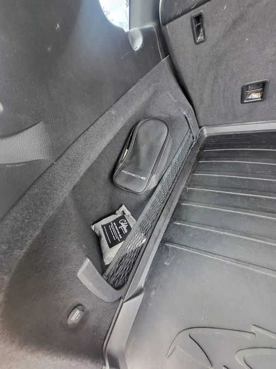 2014 Porsche 958 Cayenne S - Image 11 of 13
