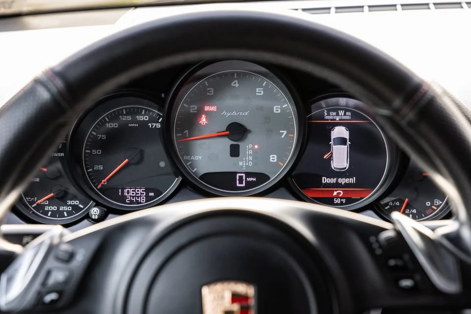 2014 Porsche 958 Cayenne S - Image 8 of 14