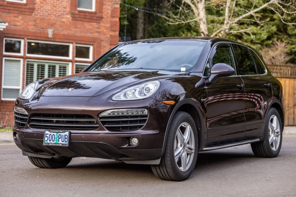 2014 Porsche 958 Cayenne S - Image 2 of 14