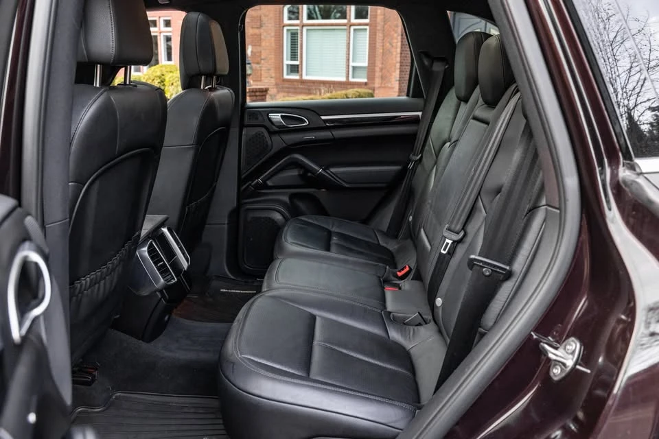 2014 Porsche 958 Cayenne S - Image 10 of 14