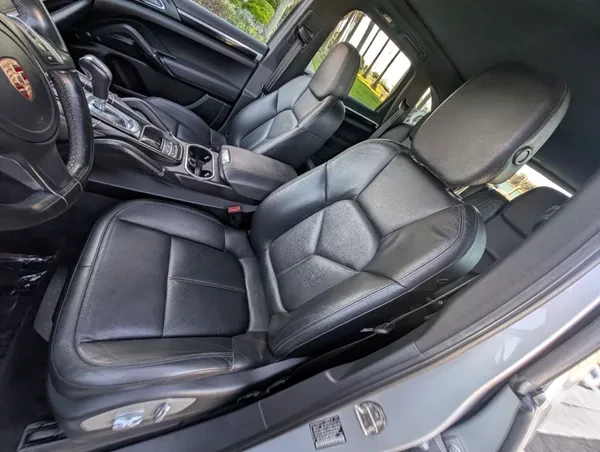 2014 Porsche 958 Cayenne S - Image 13 of 17