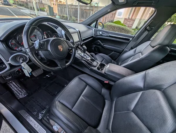 2014 Porsche 958 Cayenne S - Image 11 of 17