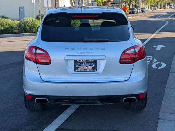 2014 Porsche 958 Cayenne S - Image 6 of 17