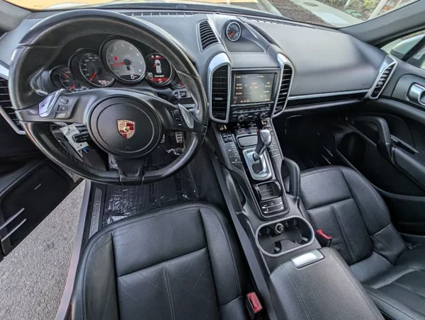 2014 Porsche 958 Cayenne S - Image 12 of 17