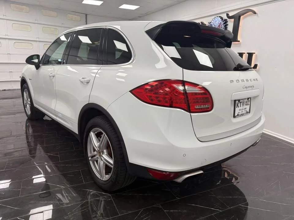 2014 Porsche 958 Cayenne S - Image 4 of 15
