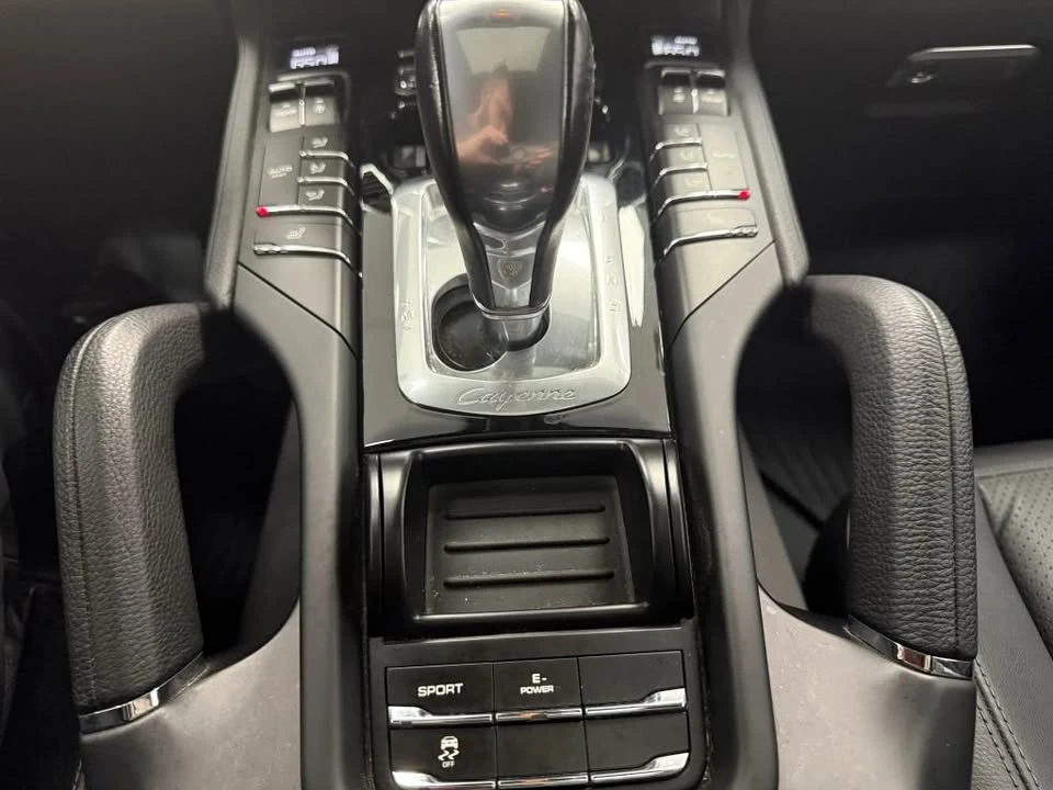 2014 Porsche 958 Cayenne S - Image 13 of 15