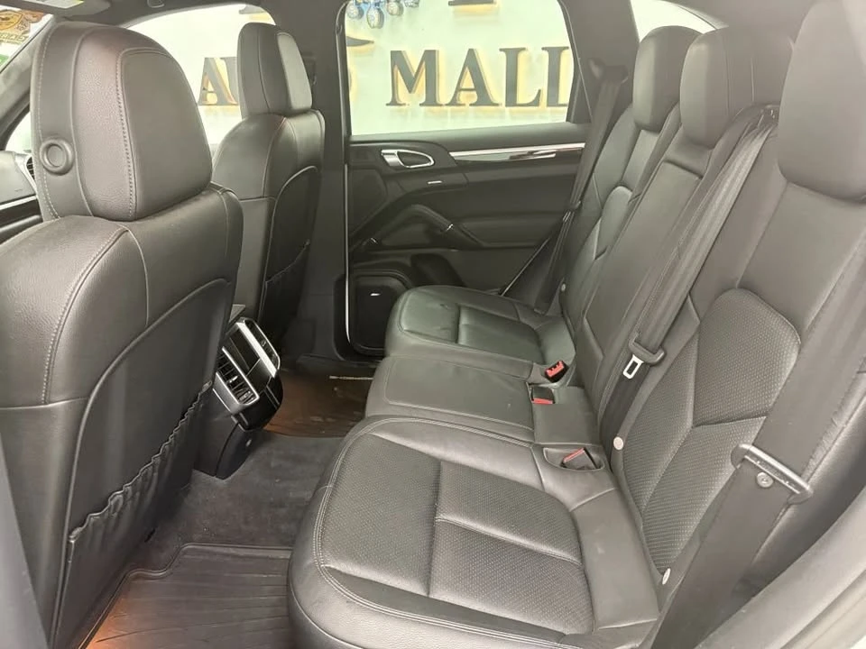 2014 Porsche 958 Cayenne S - Image 8 of 15