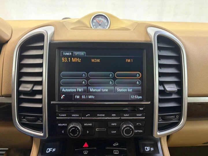 2014 Porsche 958 Cayenne S - Image 12 of 18