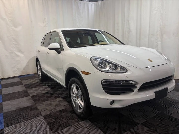 2014 Porsche 958 Cayenne S - Image 2 of 18