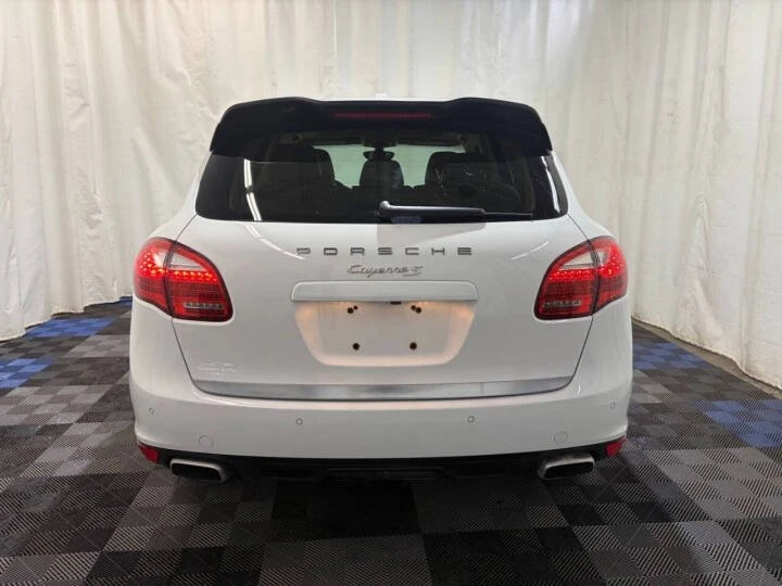 2014 Porsche 958 Cayenne S - Image 6 of 18