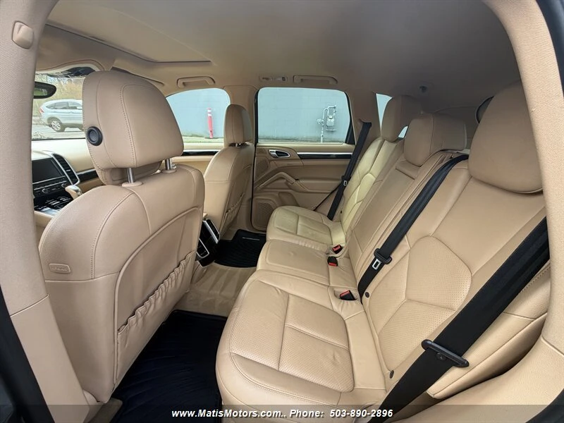 2014 Porsche 958 Cayenne - Image 13 of 18