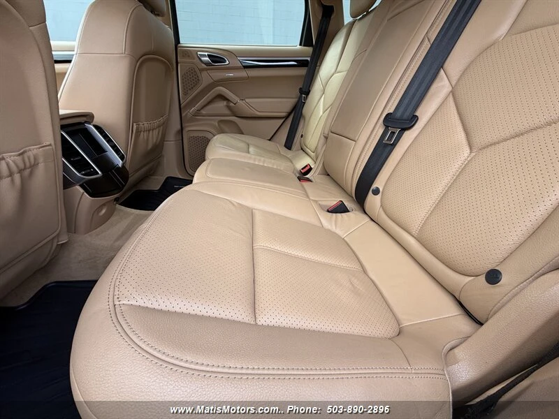 2014 Porsche 958 Cayenne - Image 16 of 18