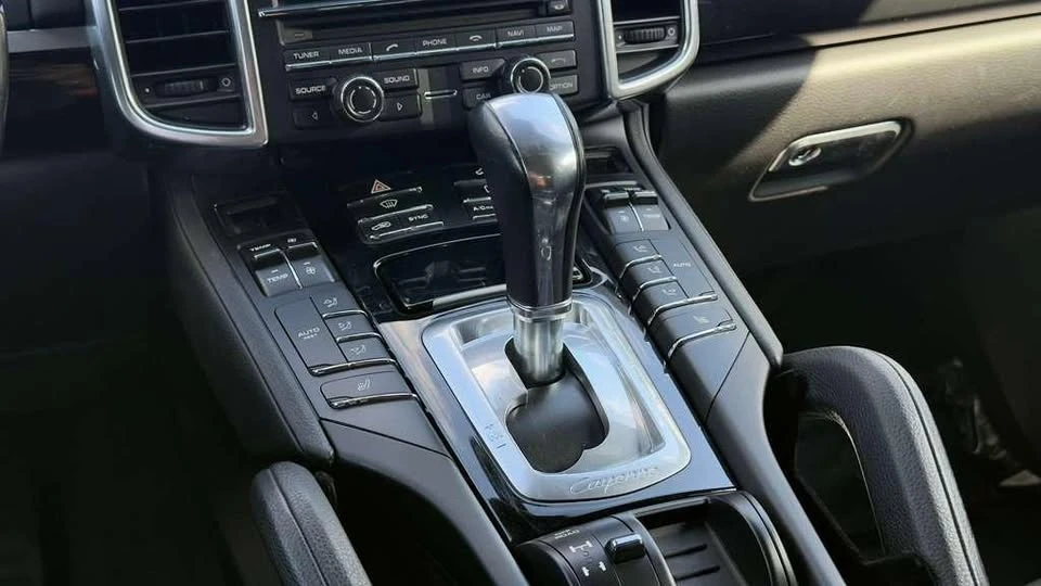 2014 Porsche 958 Cayenne - Image 4 of 20