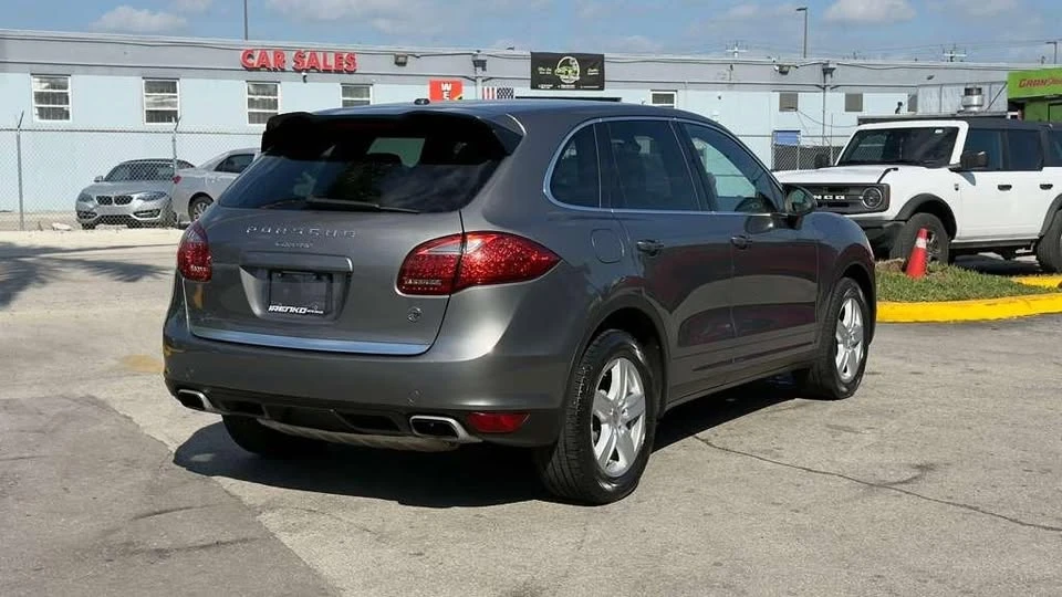 2014 Porsche 958 Cayenne - Image 2 of 20
