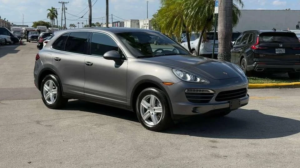 2014 Porsche 958 Cayenne - Image 8 of 20