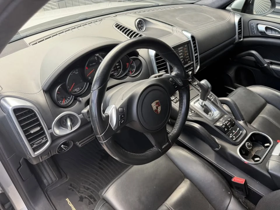 2014 Porsche 958 Cayenne Turbo - Image 9 of 14