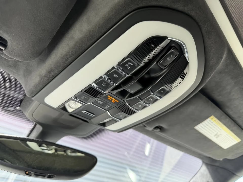2014 Porsche 958 Cayenne Turbo - Image 11 of 14