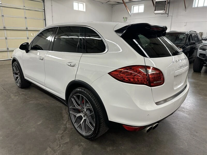 2014 Porsche 958 Cayenne Turbo - Image 5 of 18