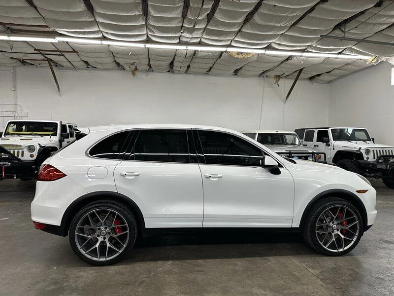 2014 Porsche 958 Cayenne Turbo - Image 2 of 18