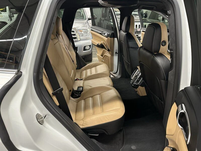 2014 Porsche 958 Cayenne Turbo - Image 11 of 18