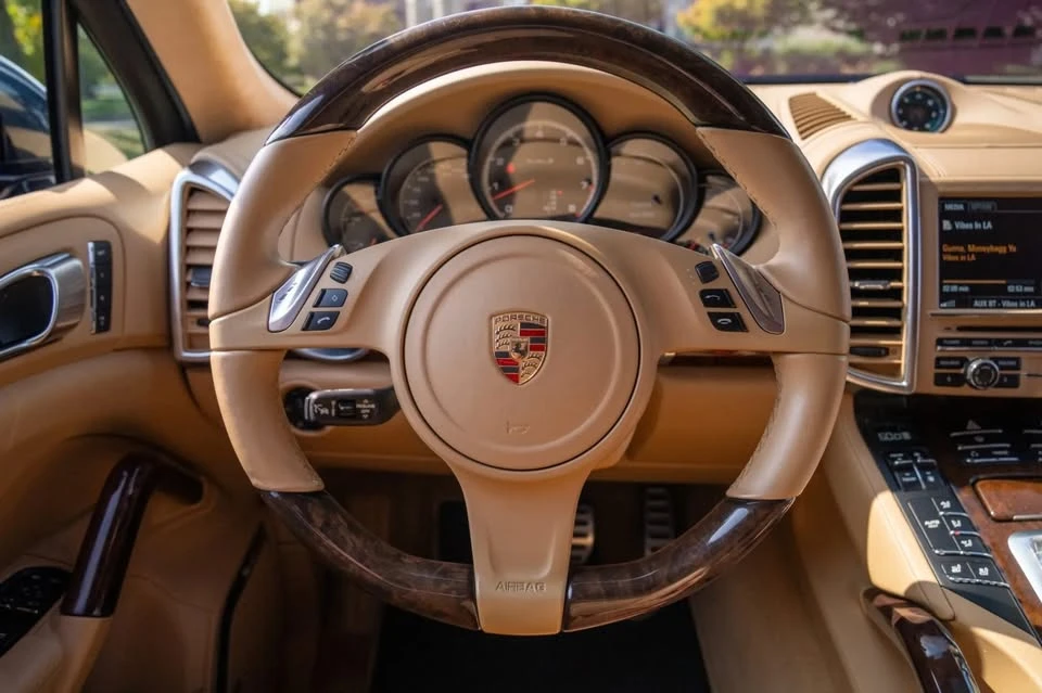 2014 Porsche 958 Cayenne Turbo S - Image 8 of 13