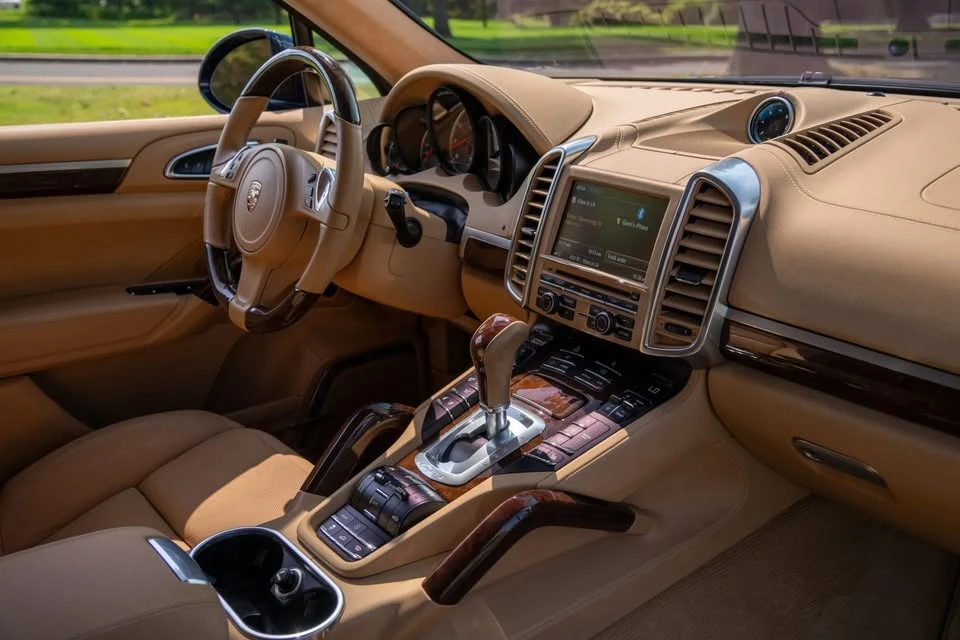 2014 Porsche 958 Cayenne Turbo S - Image 11 of 13