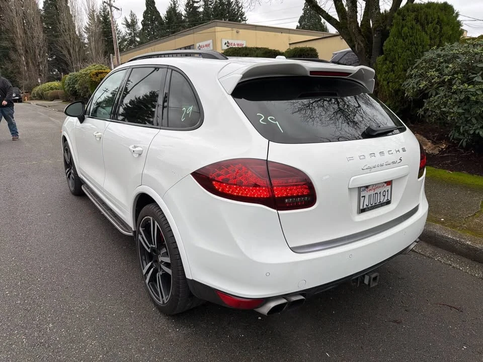 2014 Porsche 958 Cayenne Turbo - Image 2 of 6