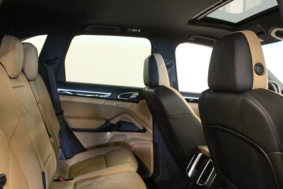 2014 Porsche 958 Cayenne - Image 5 of 9