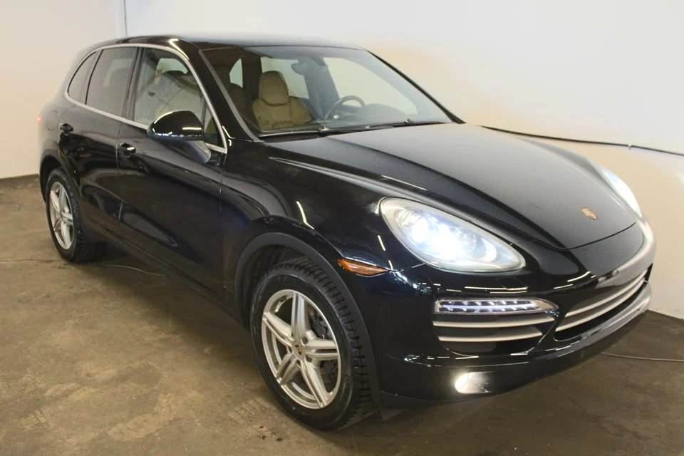 2014 Porsche 958 Cayenne - Image 2 of 9