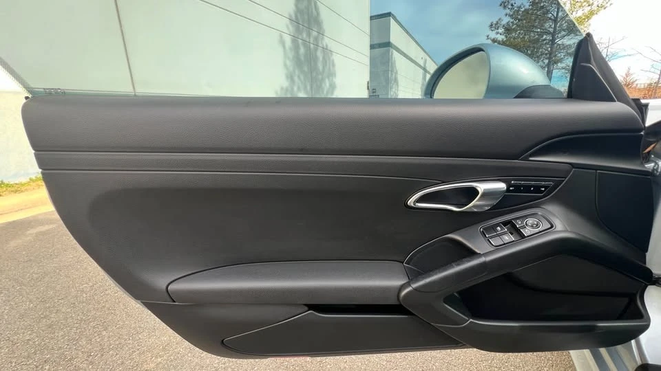 2014 Porsche 981 Cayman - Image 8 of 17
