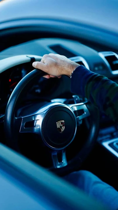 2014 Porsche 981 Cayman - Image 2 of 9