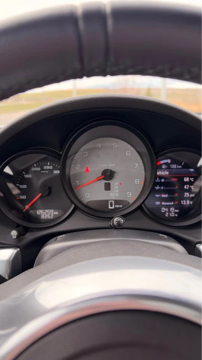 2014 Porsche Cayman - Image 14 of 19