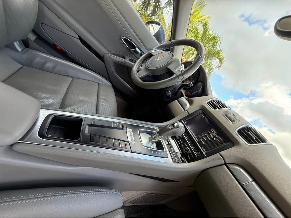 2014 Porsche 981 Cayman - Image 15 of 17