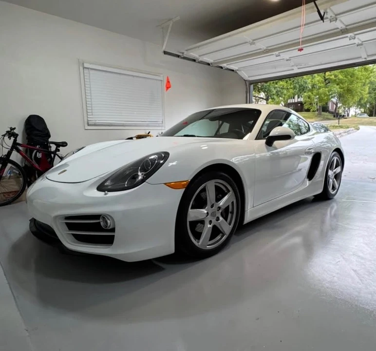 2014 Porsche 981 Cayman - Image 8 of 11