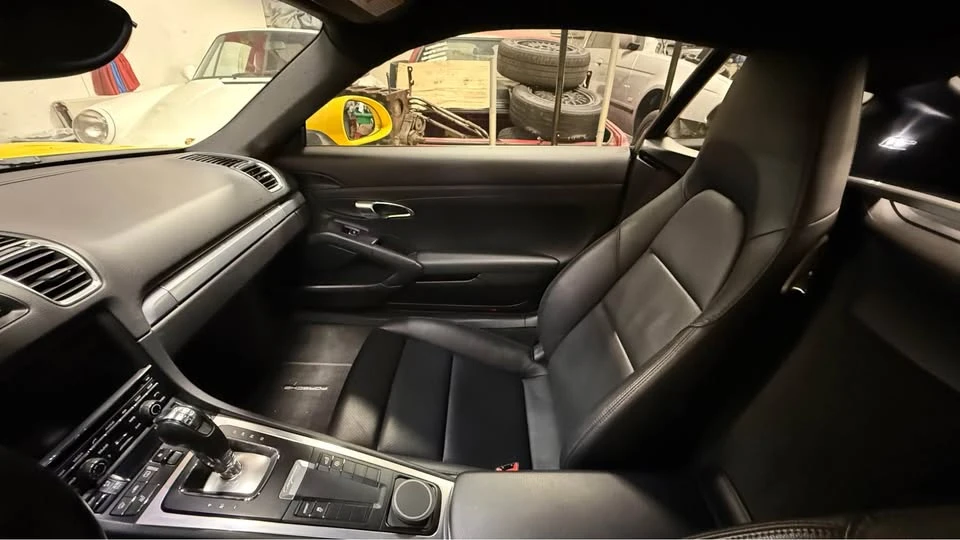 2014 Porsche 981 Cayman - Image 8 of 11