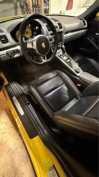 2014 Porsche 981 Cayman - Image 6 of 11
