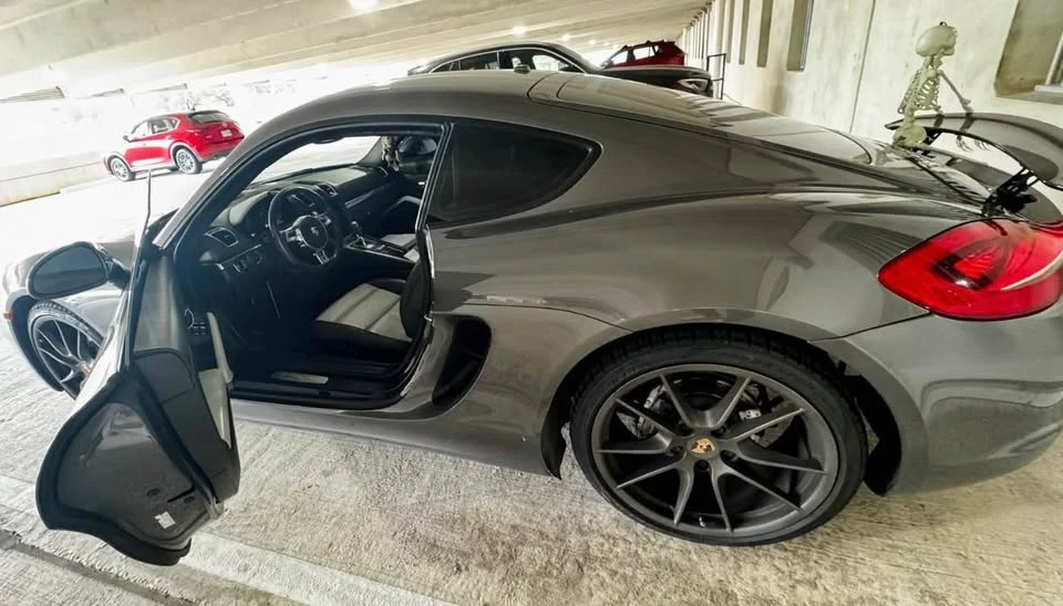 2014 Porsche 981 Cayman S - Image 11 of 16