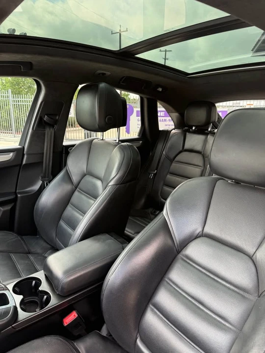 2014 Porsche Macan Turbo - Image 9 of 13