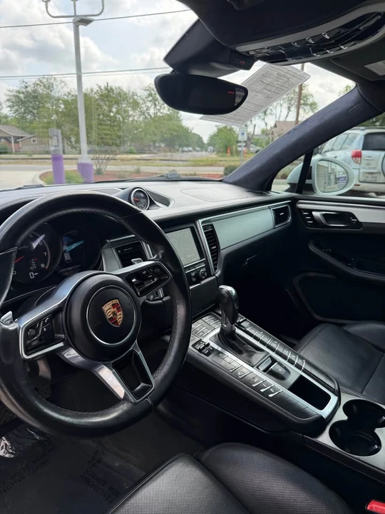 2014 Porsche Macan Turbo - Image 11 of 13
