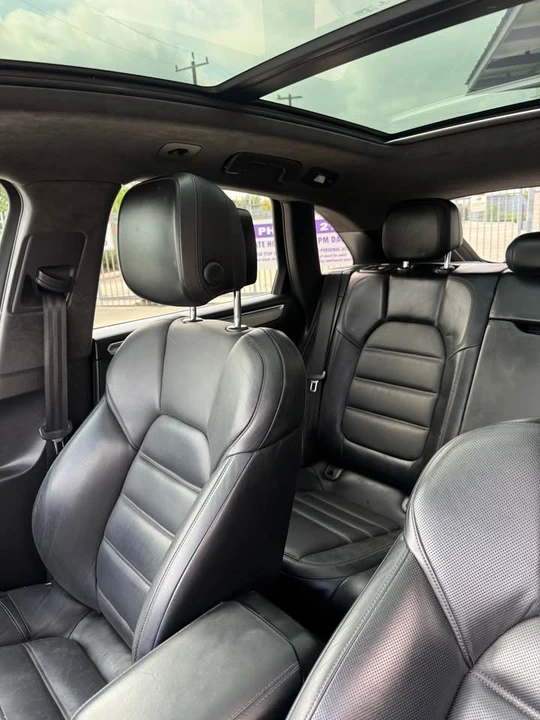 2014 Porsche Macan Turbo - Image 10 of 13